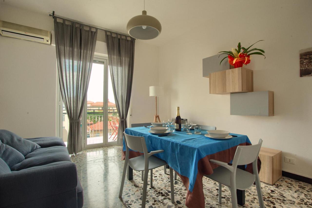 Appartamento Di Fronte Alla Pista Ciclabile Con 2 Camere Da Letto E Wifi 임페리아 외부 사진