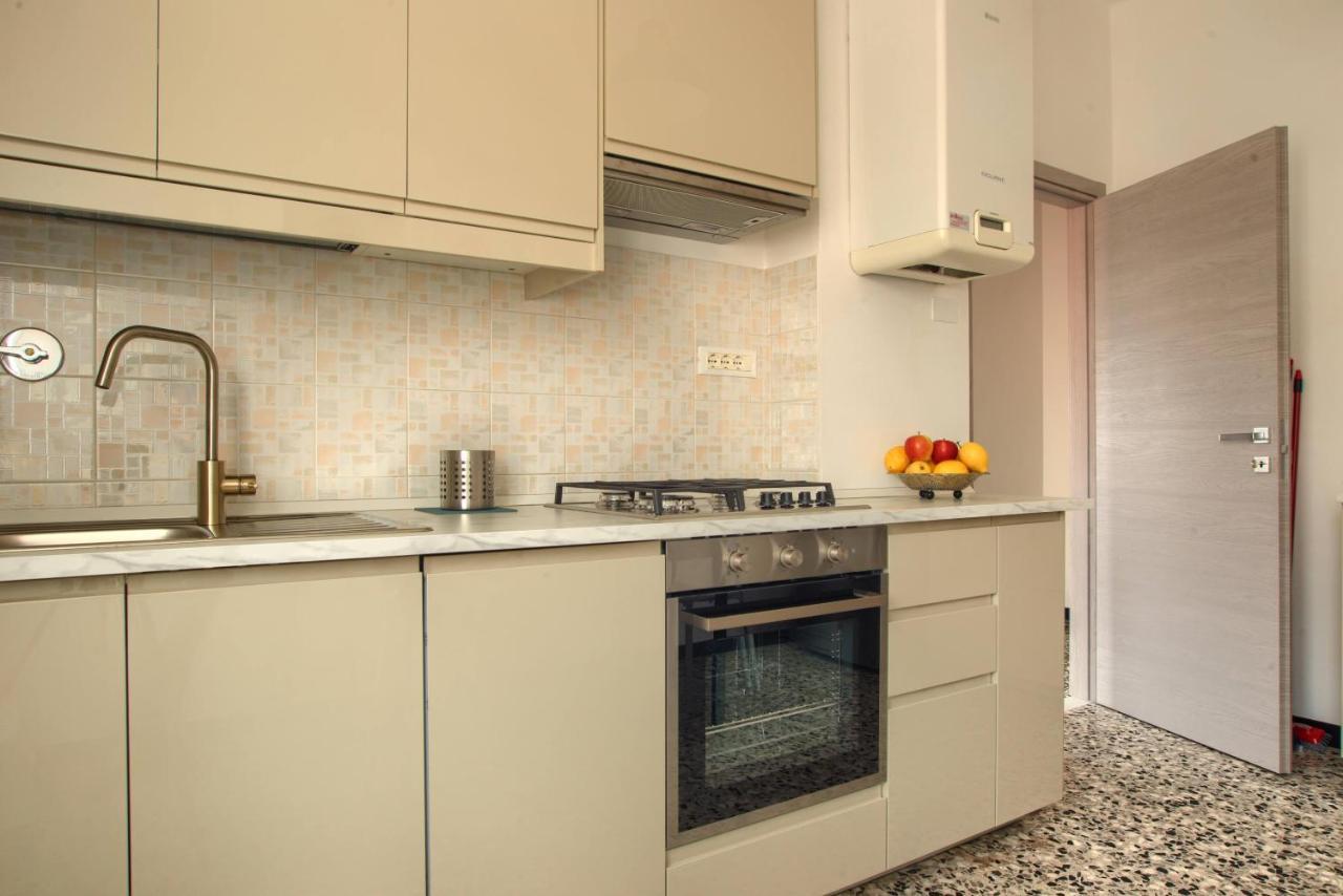 Appartamento Di Fronte Alla Pista Ciclabile Con 2 Camere Da Letto E Wifi 임페리아 외부 사진