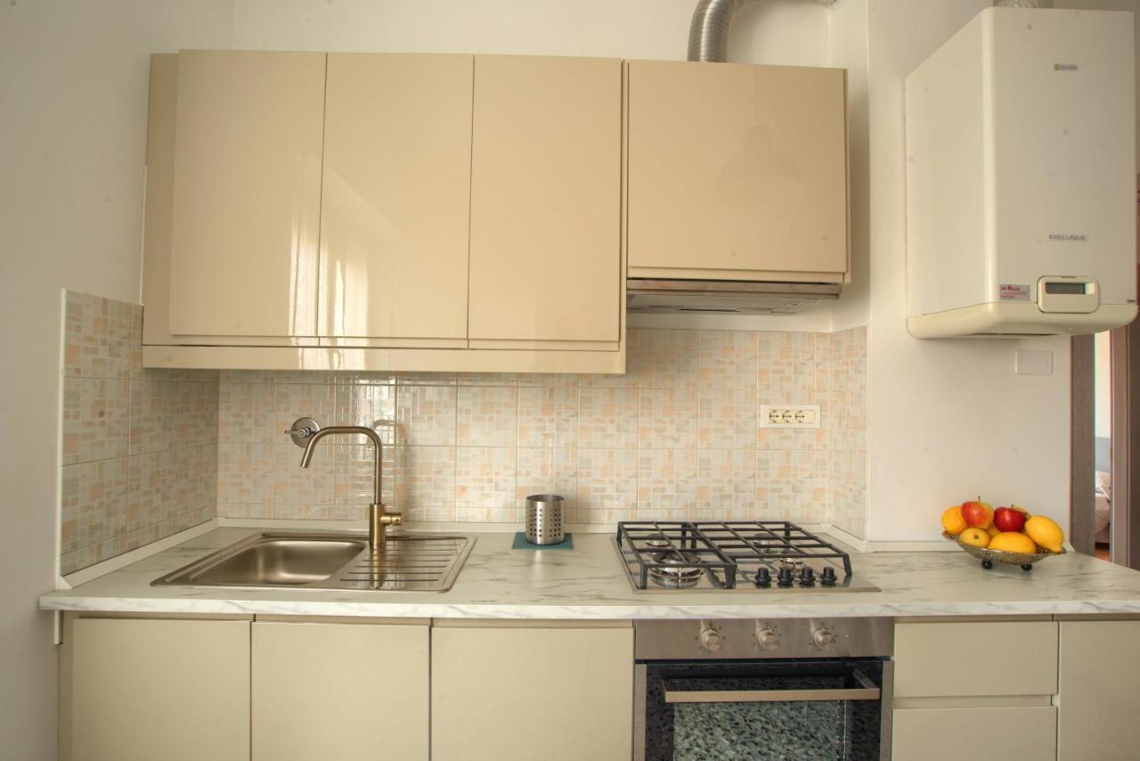 Appartamento Di Fronte Alla Pista Ciclabile Con 2 Camere Da Letto E Wifi 임페리아 외부 사진