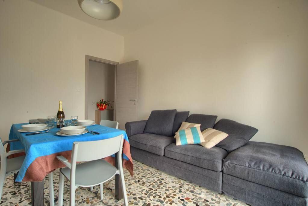 Appartamento Di Fronte Alla Pista Ciclabile Con 2 Camere Da Letto E Wifi 임페리아 외부 사진